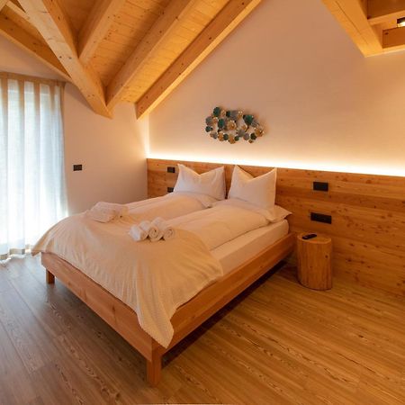 Brenta Rosso - Charme Apartments Fai della Paganella Exterior foto